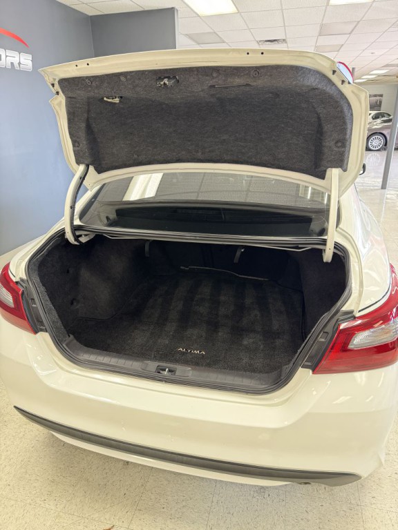 2018 Nissan Altima Image 12