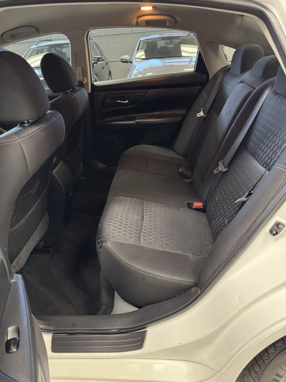 2018 Nissan Altima Image 14