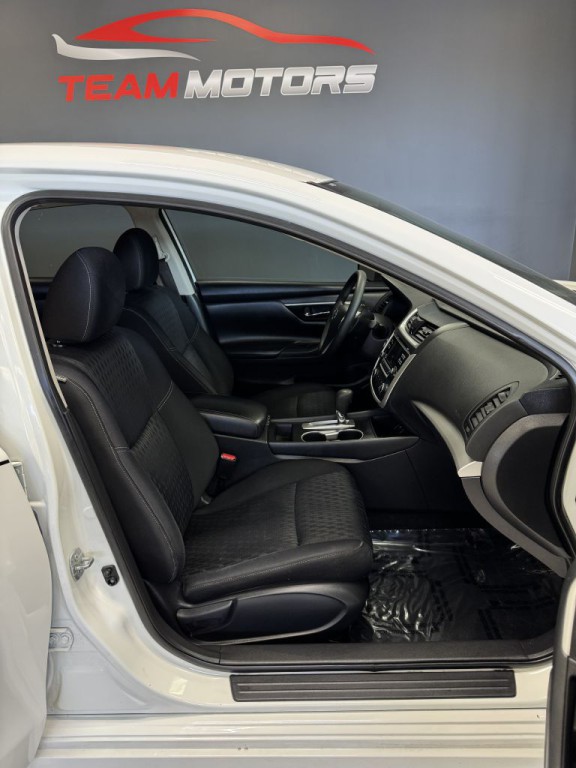 2018 Nissan Altima Image 15