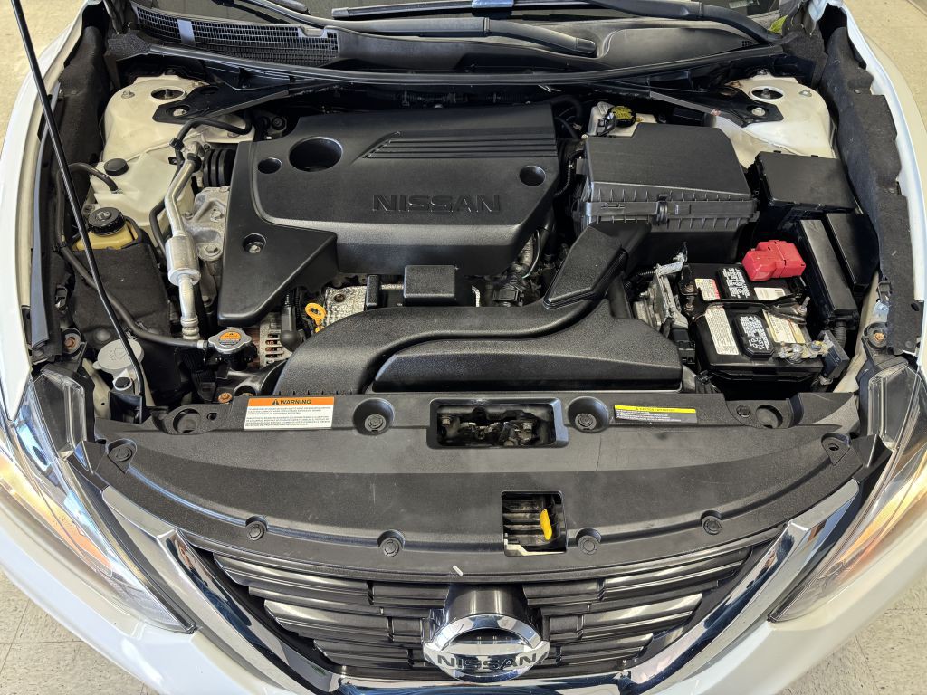 2018 Nissan Altima Image 28