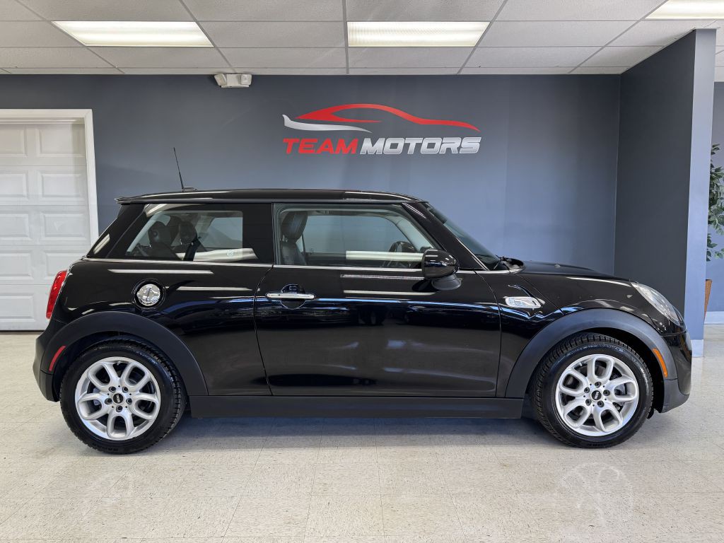 2015 MINI Cooper Image 10