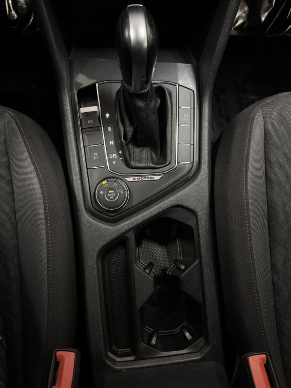 2018 Volkswagen Tiguan Image 24