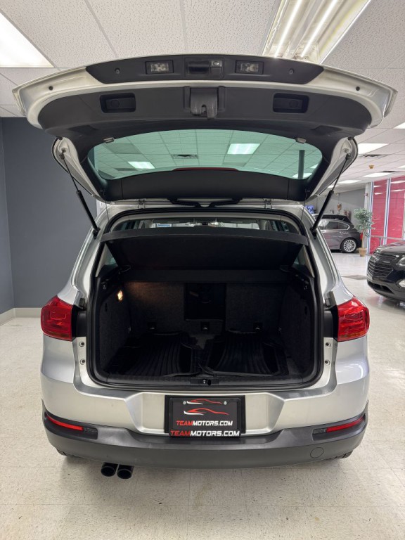 2017 Volkswagen Tiguan Image 12