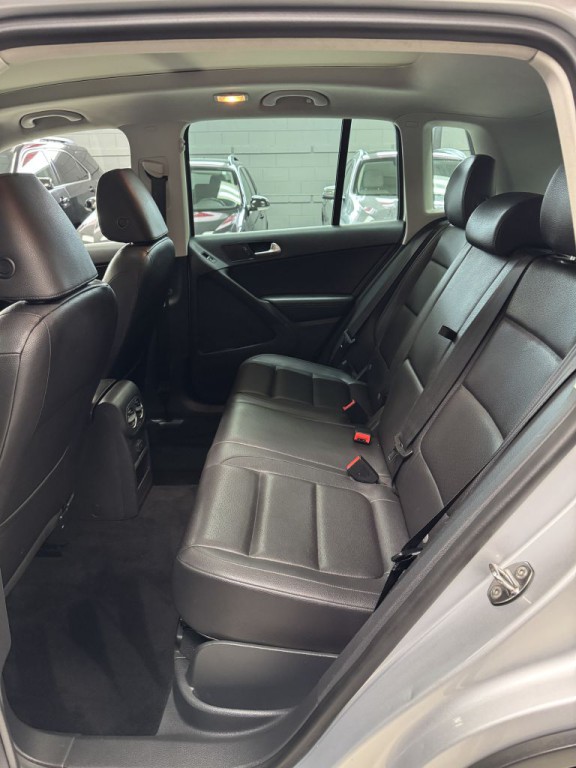 2017 Volkswagen Tiguan Image 16