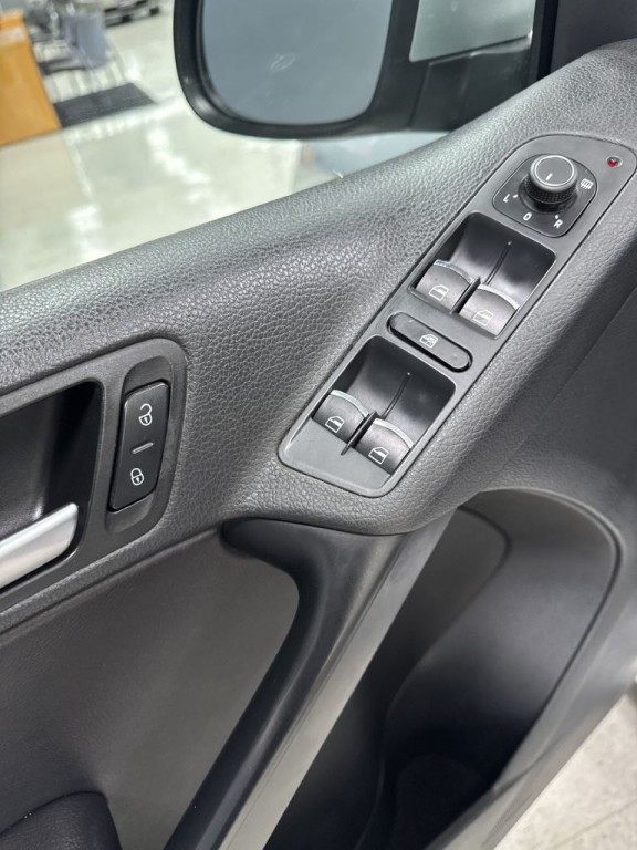 2017 Volkswagen Tiguan Image 24