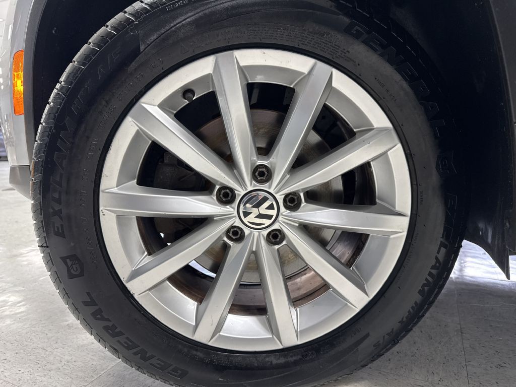 2017 Volkswagen Tiguan Image 34