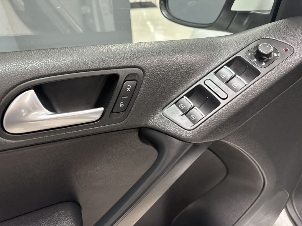 2016 Volkswagen Tiguan Image 22