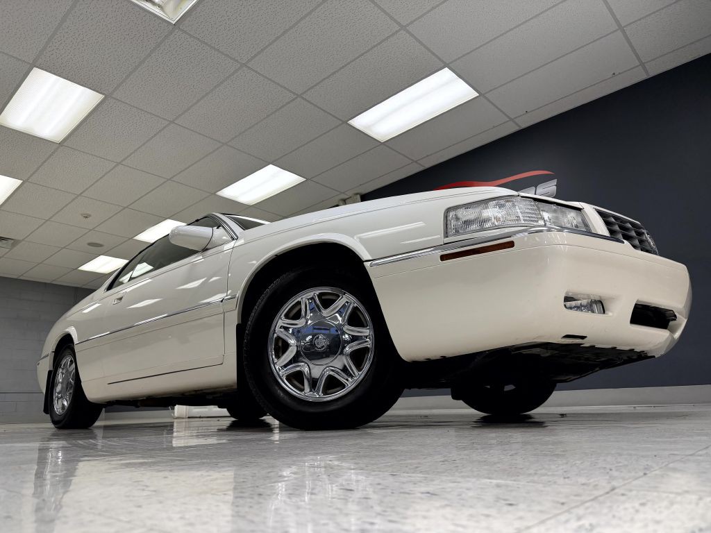 2002 Cadillac Eldorado Image 2