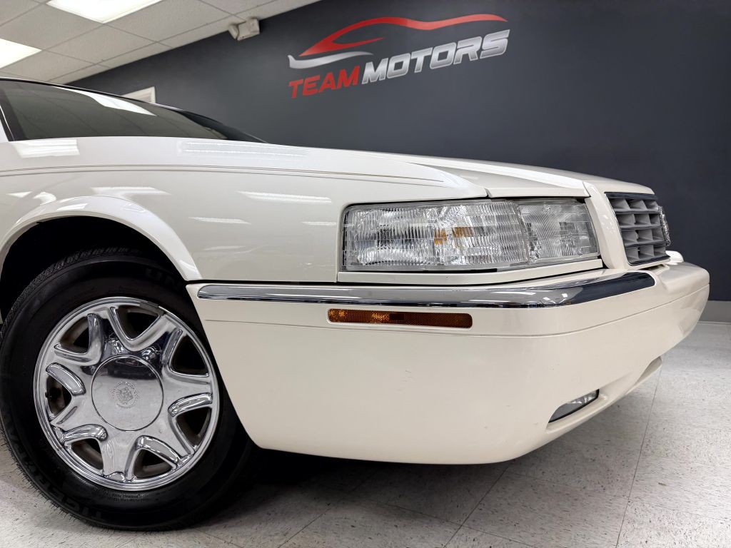 2002 Cadillac Eldorado Image 4