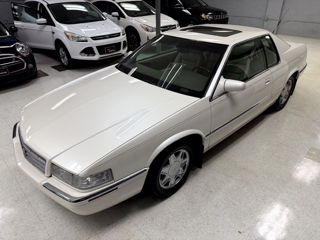 2002 Cadillac Eldorado Image 9