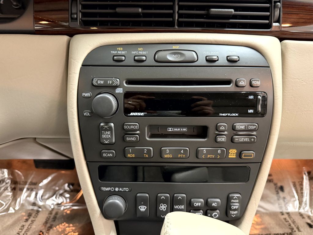 2002 Cadillac Eldorado Image 27