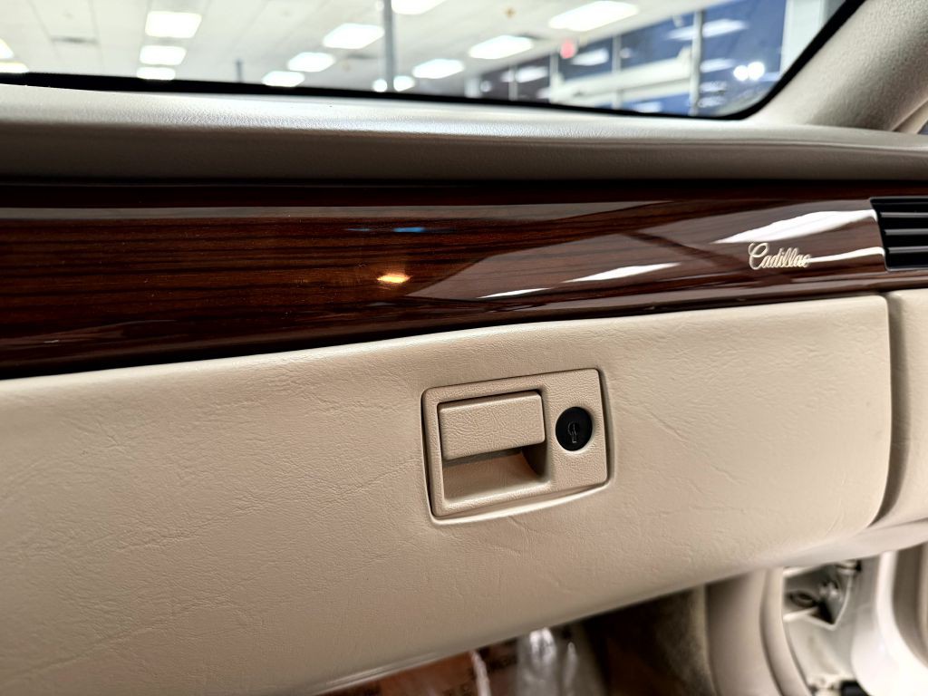 2002 Cadillac Eldorado Image 28