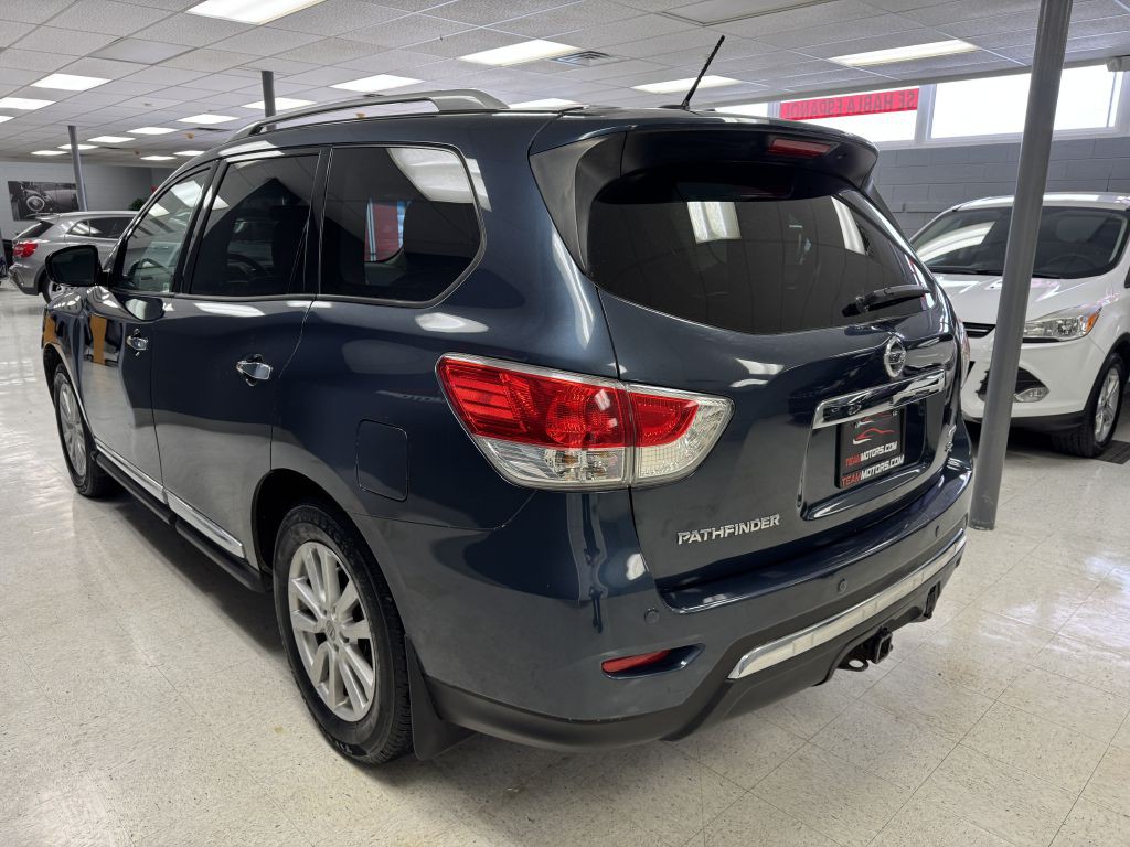 2016 Nissan Pathfinder Image 10