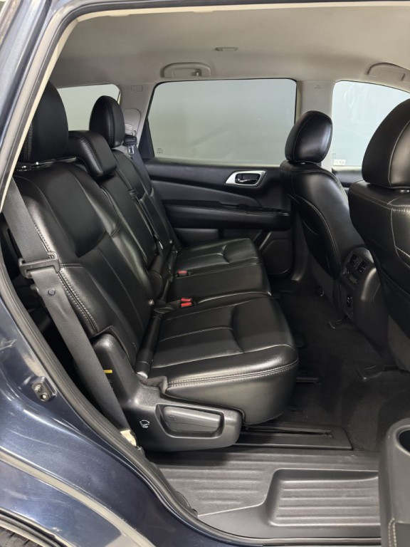 2016 Nissan Pathfinder Image 15