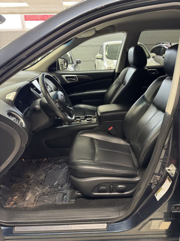 2016 Nissan Pathfinder Image 18