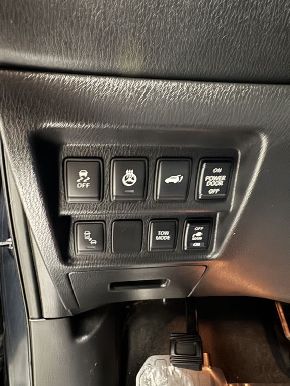 2016 Nissan Pathfinder Image 26