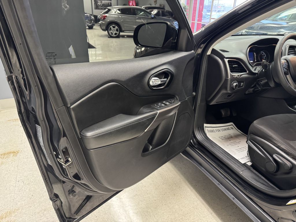 2020 Jeep Cherokee Image 15