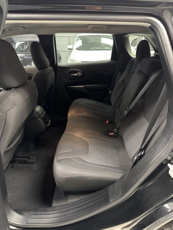 2020 Jeep Cherokee Image 18