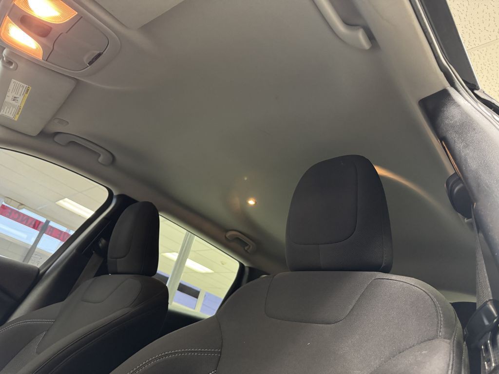 2020 Jeep Cherokee Image 25