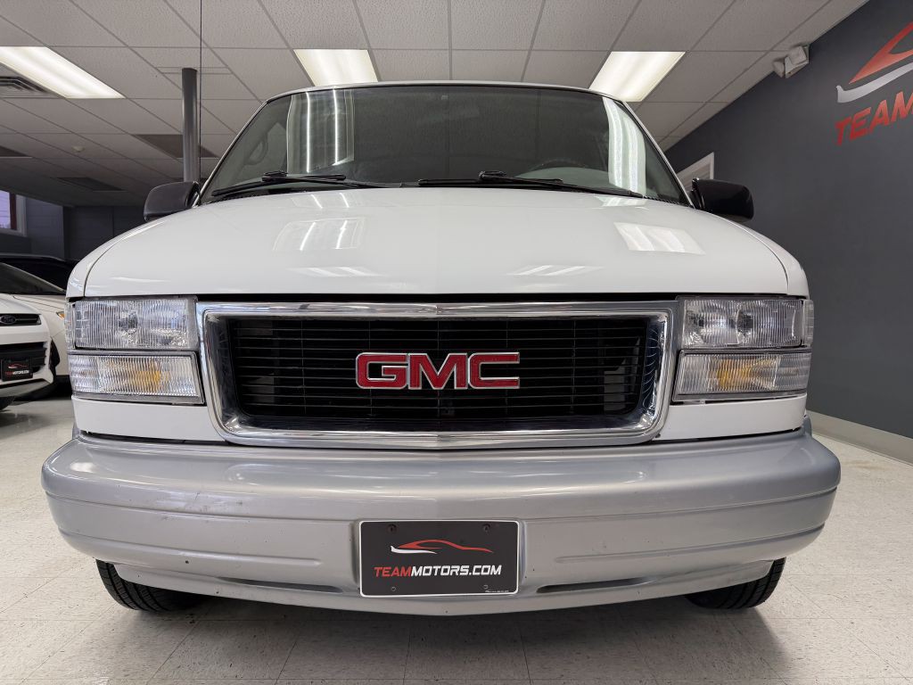 2000 GMC Safari Image 5