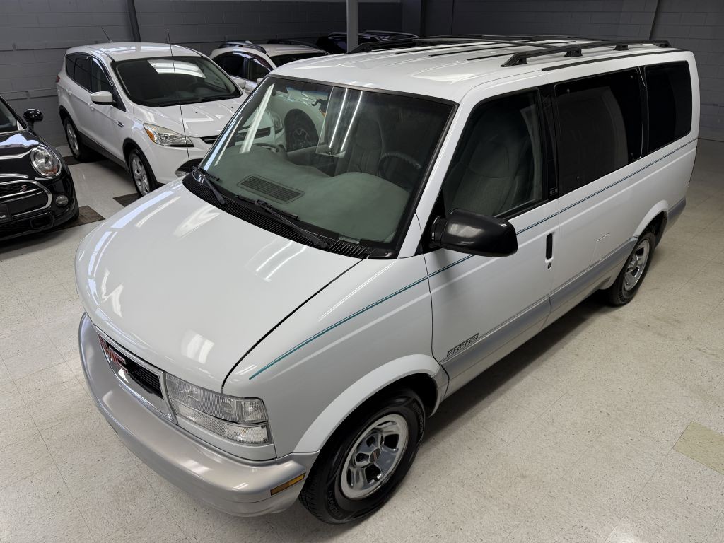 2000 GMC Safari Image 8