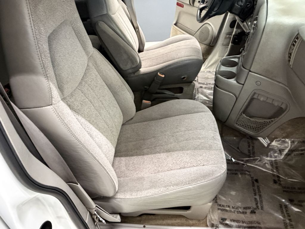 2000 GMC Safari Image 20