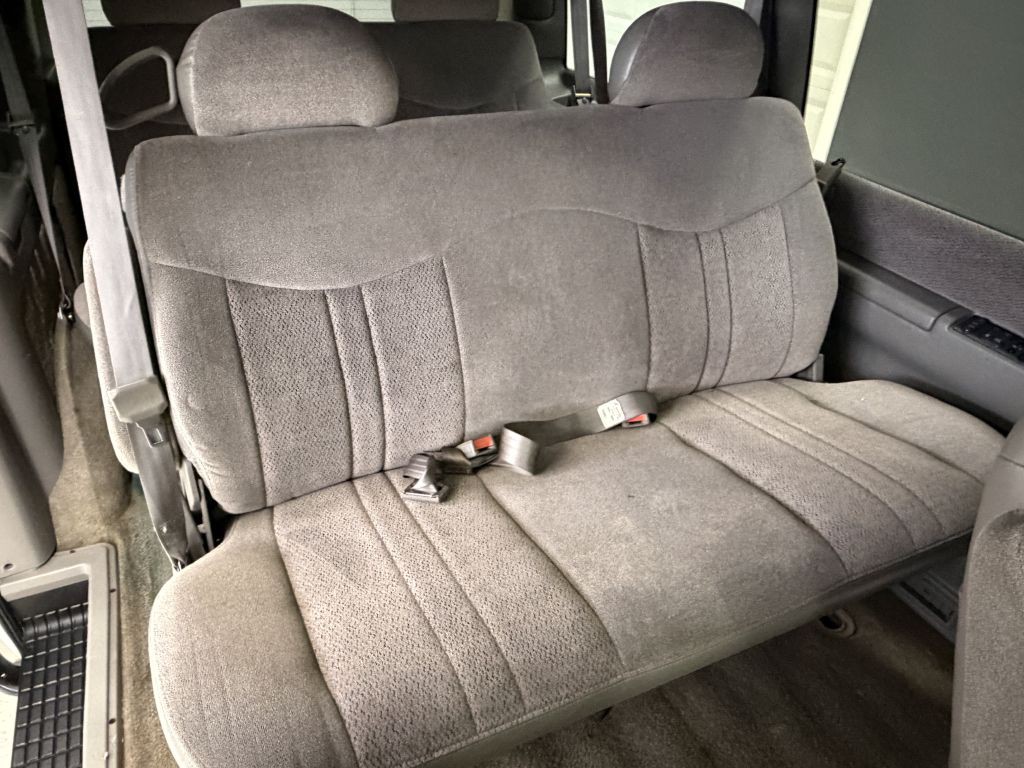 2000 GMC Safari Image 23