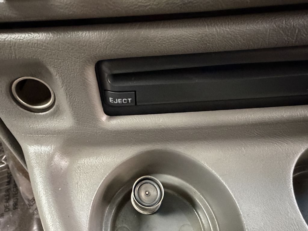 2000 GMC Safari Image 31