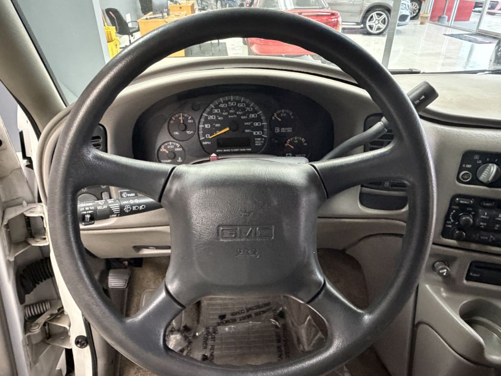 2000 GMC Safari Image 33