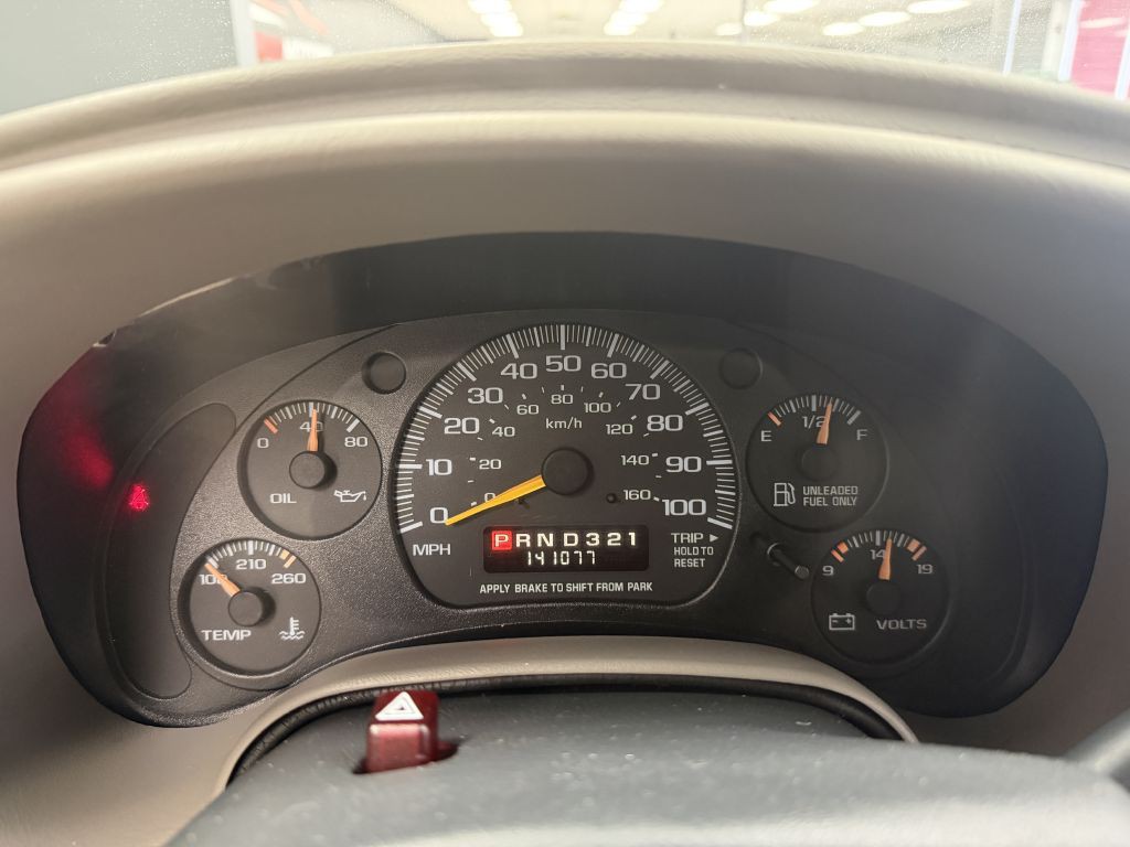 2000 GMC Safari Image 40