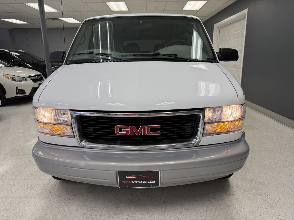 2000 GMC Safari Image 41