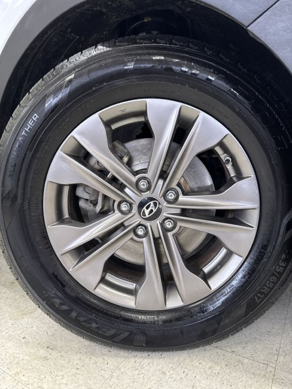 2013 Hyundai Santa Fe Sport Image 34