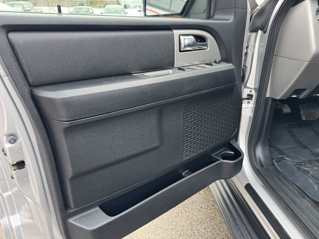 2016 Ford Expedition Image 16