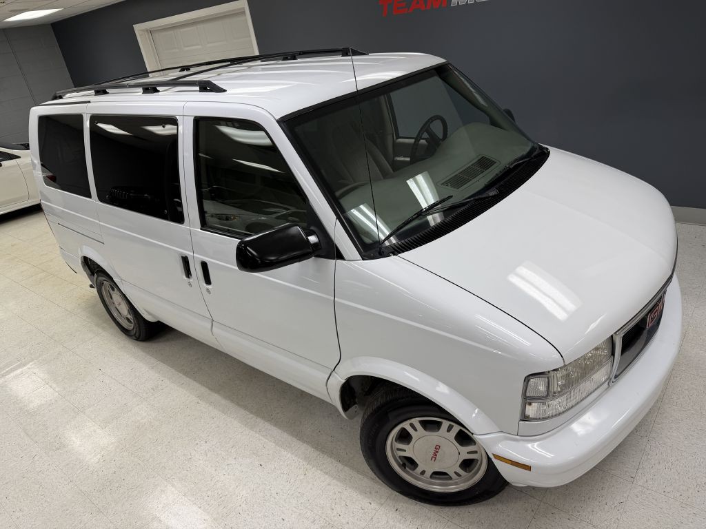 2005 GMC Safari Image 3