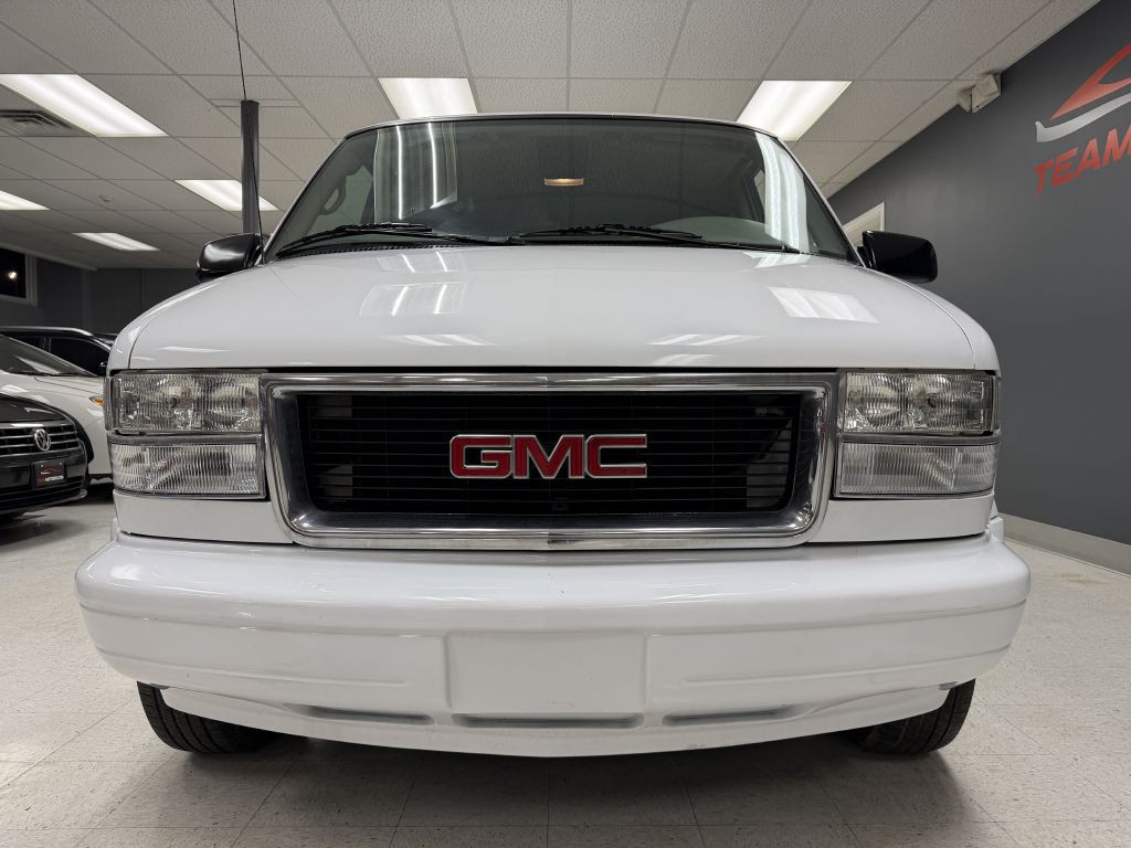 2005 GMC Safari Image 5