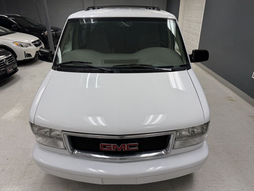 2005 GMC Safari Image 6