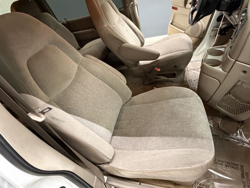 2005 GMC Safari Image 20