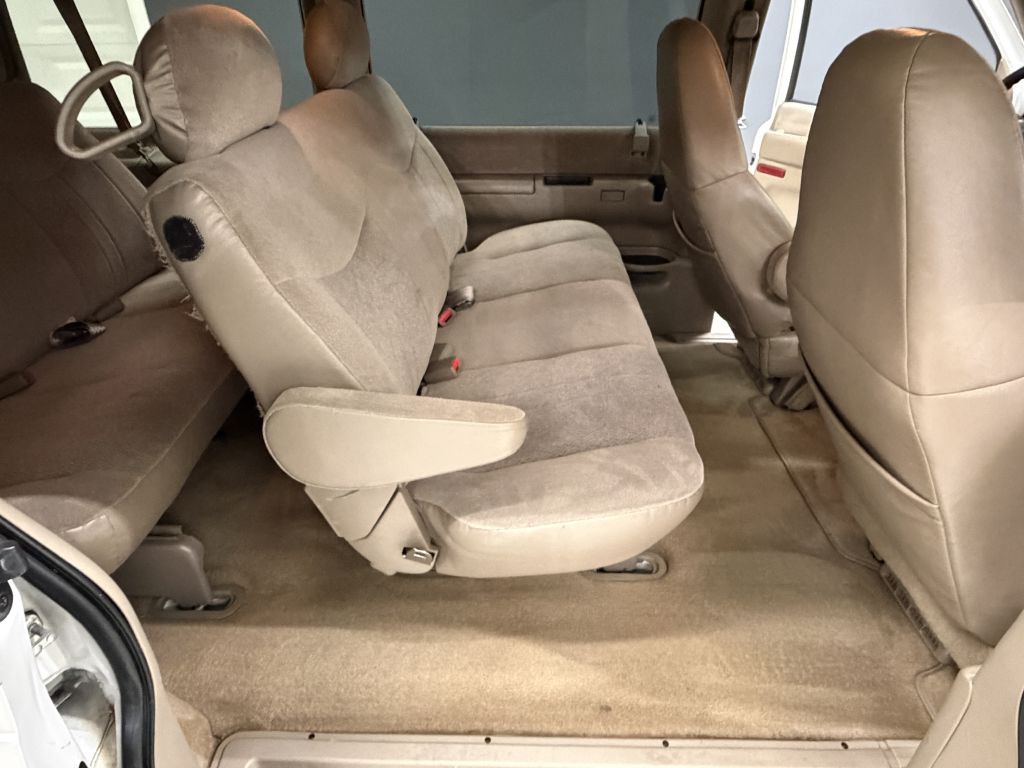 2005 GMC Safari Image 22