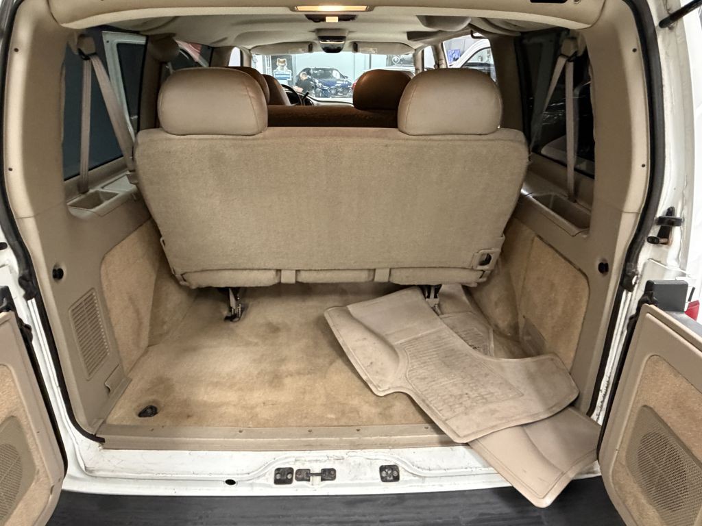 2005 GMC Safari Image 27