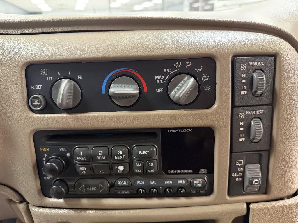 2005 GMC Safari Image 30