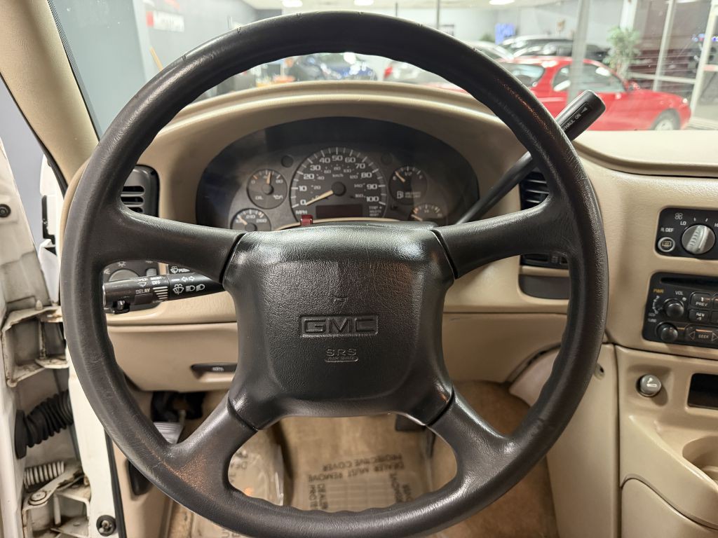 2005 GMC Safari Image 31