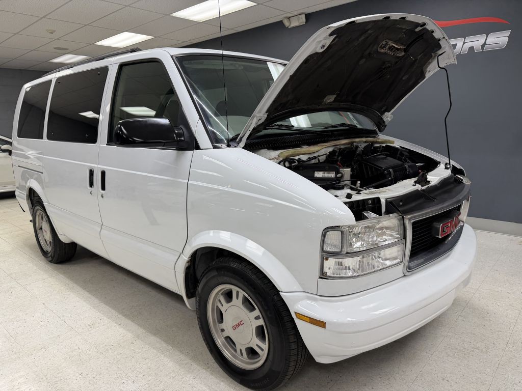 2005 GMC Safari Image 38