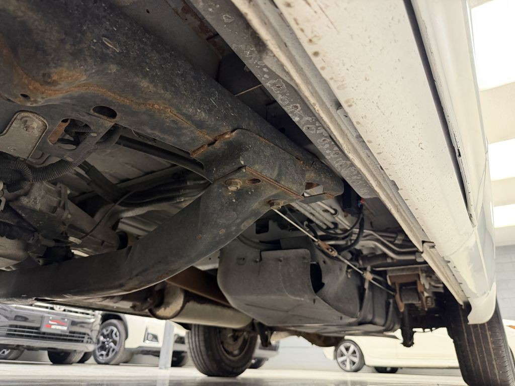 2005 GMC Safari Image 41