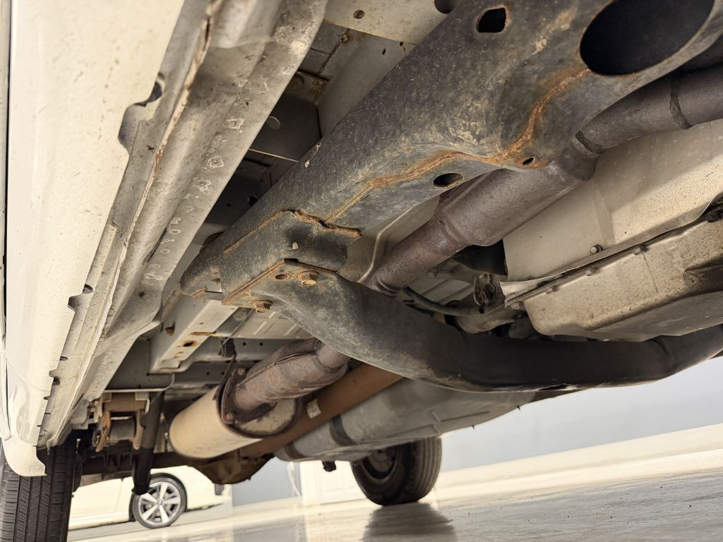 2005 GMC Safari Image 42