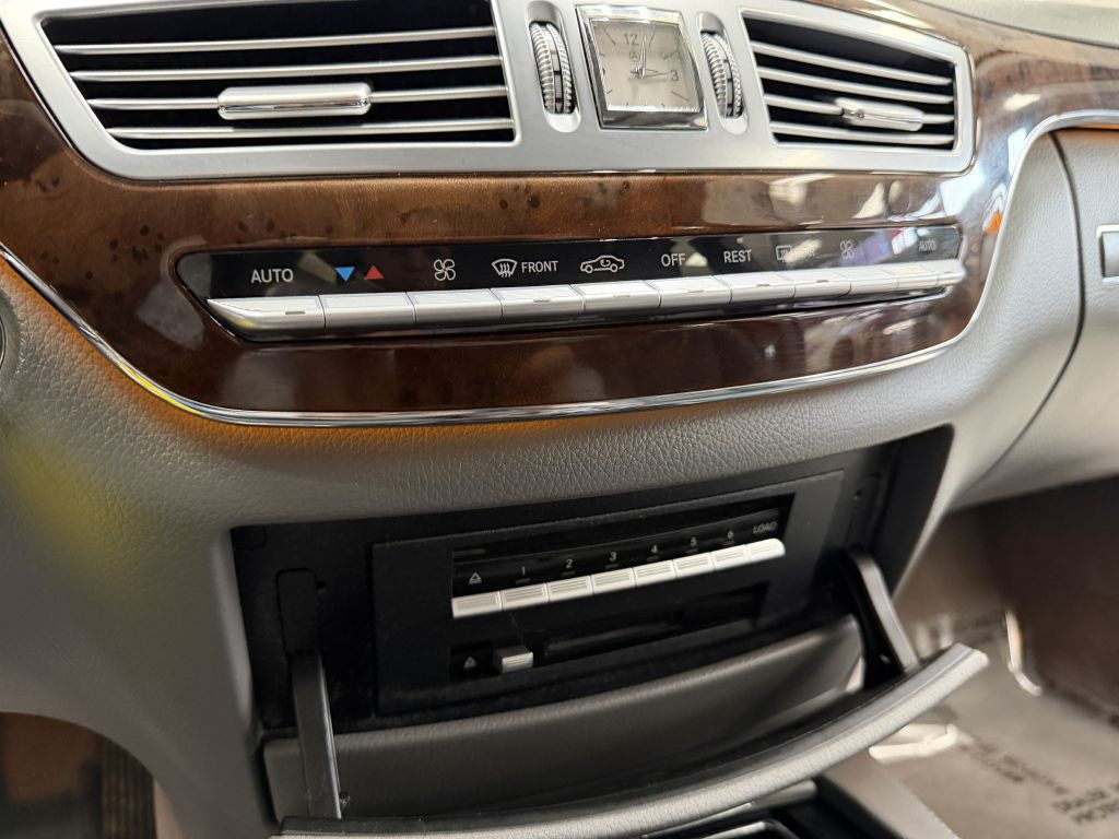 2007 Mercedes-Benz S-Class Image 31