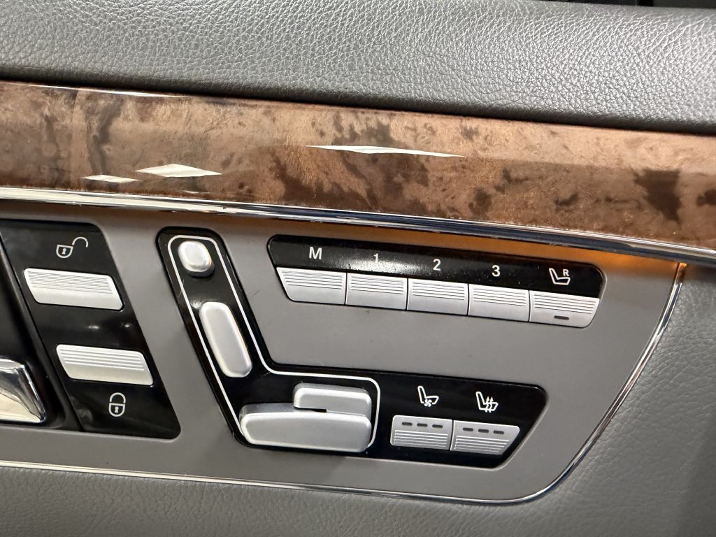 2007 Mercedes-Benz S-Class Image 35