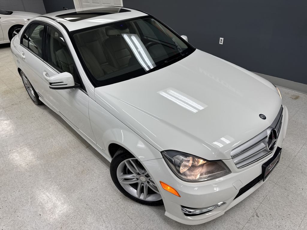 2012 Mercedes-Benz C-Class Image 3