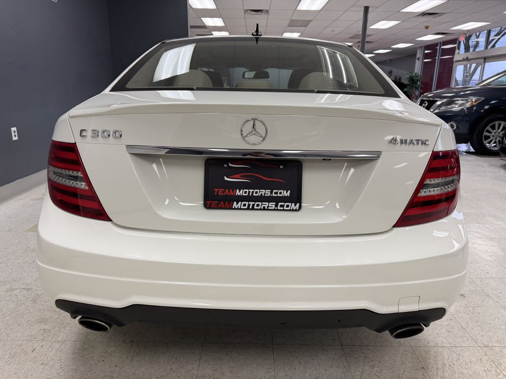 2012 Mercedes-Benz C-Class Image 8
