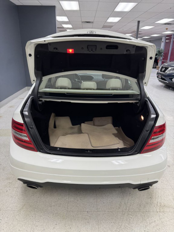2012 Mercedes-Benz C-Class Image 11