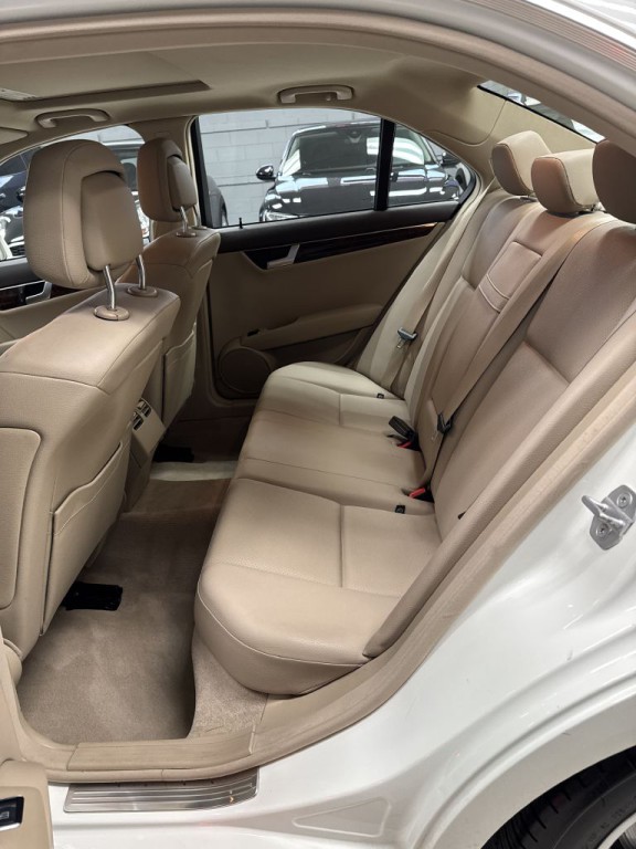 2012 Mercedes-Benz C-Class Image 15